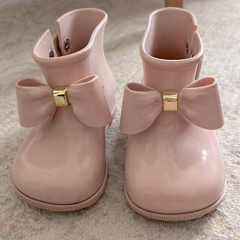 Pink Rain Boots SO cute Melissa USA 8